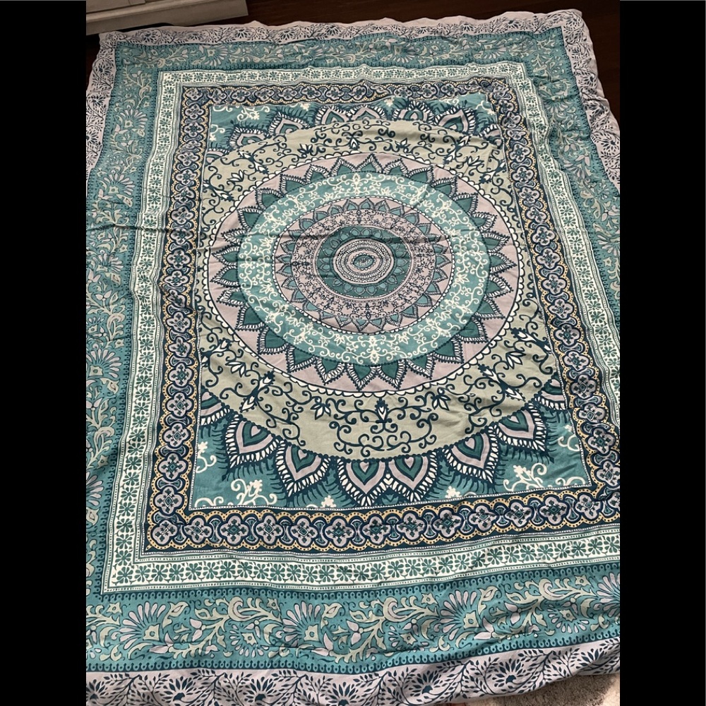 Urban Outfitters Twin Comforter